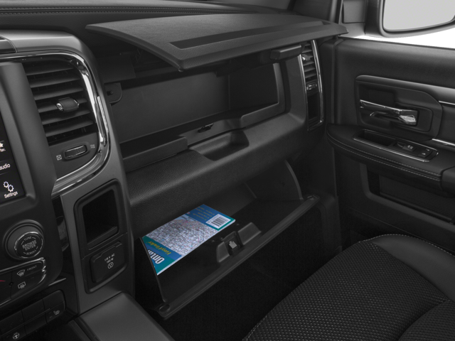 2016 RAM 1500 SLT