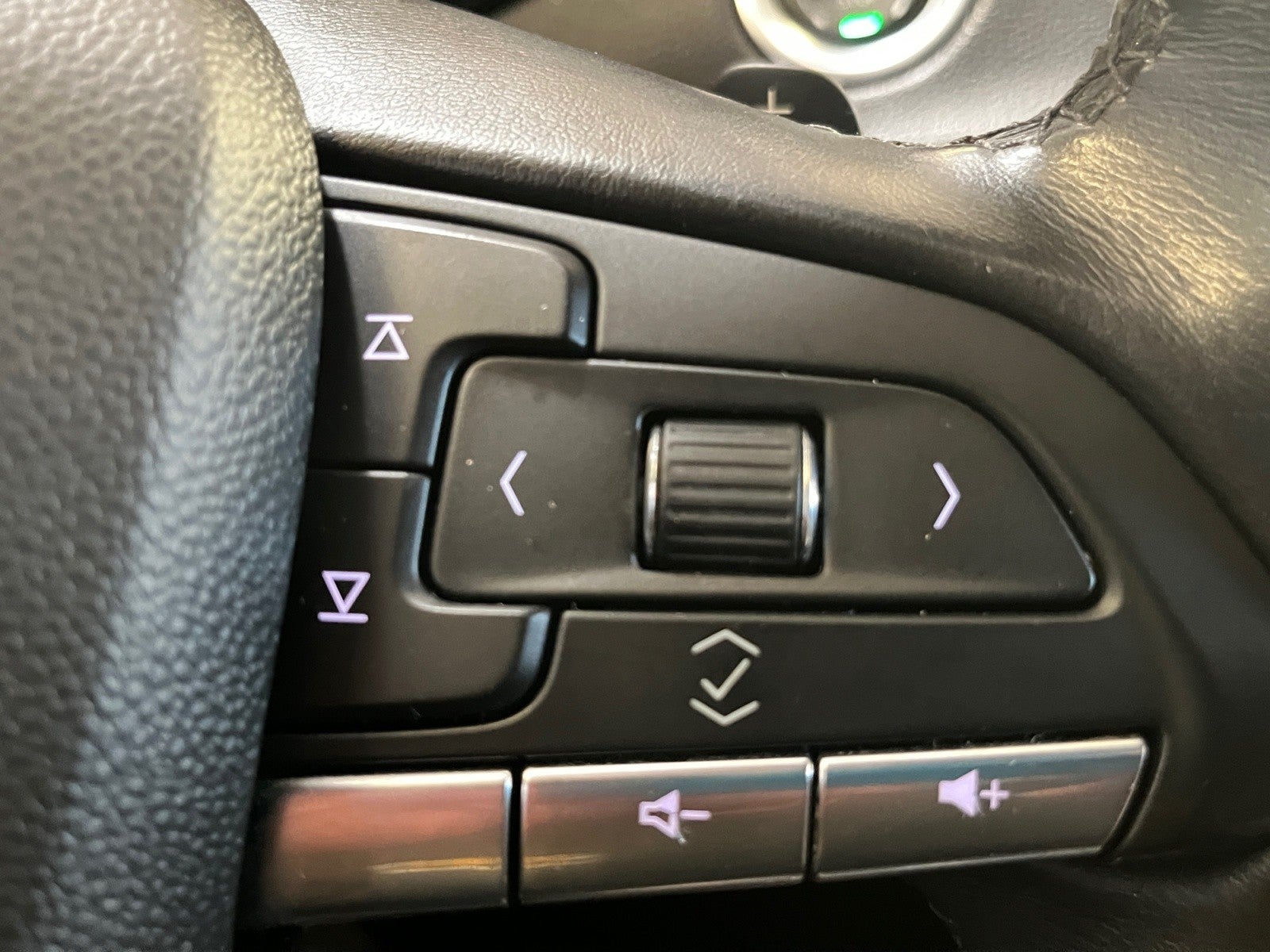 2022 Cadillac XT4 FWD Luxury