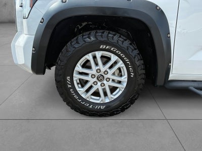 2022 Toyota Tundra 4WD SR5