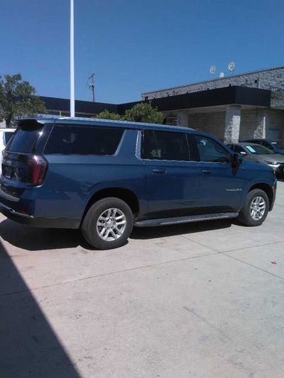 2025 Chevrolet Suburban LT