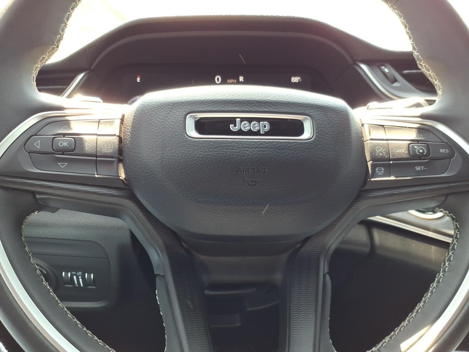 2025 Jeep Grand Cherokee Laredo X