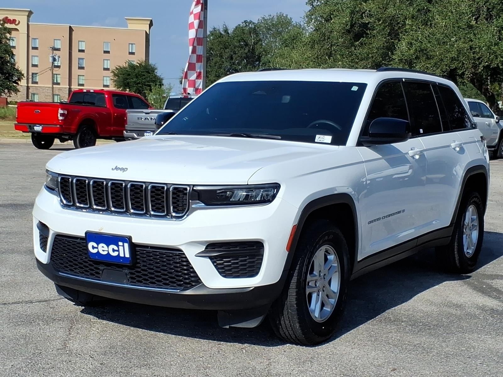 2024 Jeep Grand Cherokee Laredo