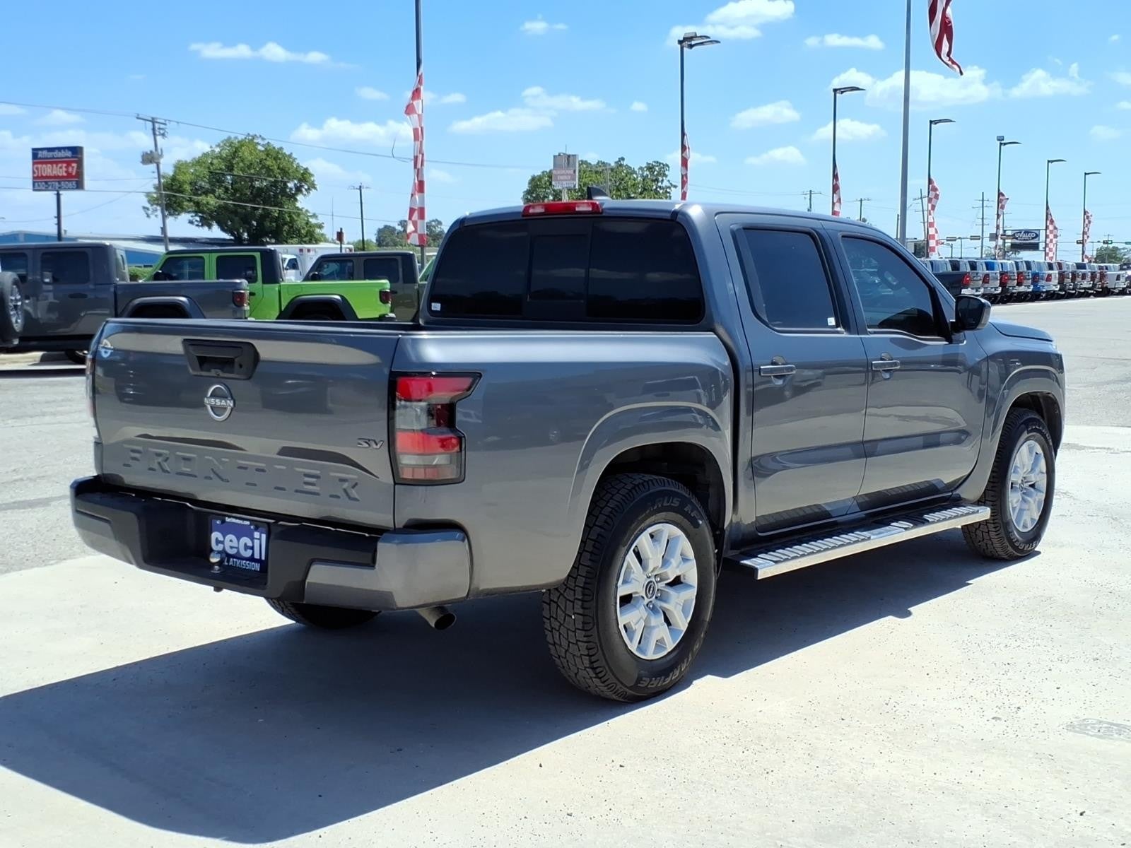 2022 Nissan Frontier SV