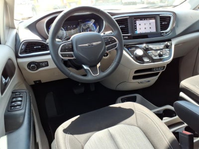 2023 Chrysler Voyager (fleet-only) LX