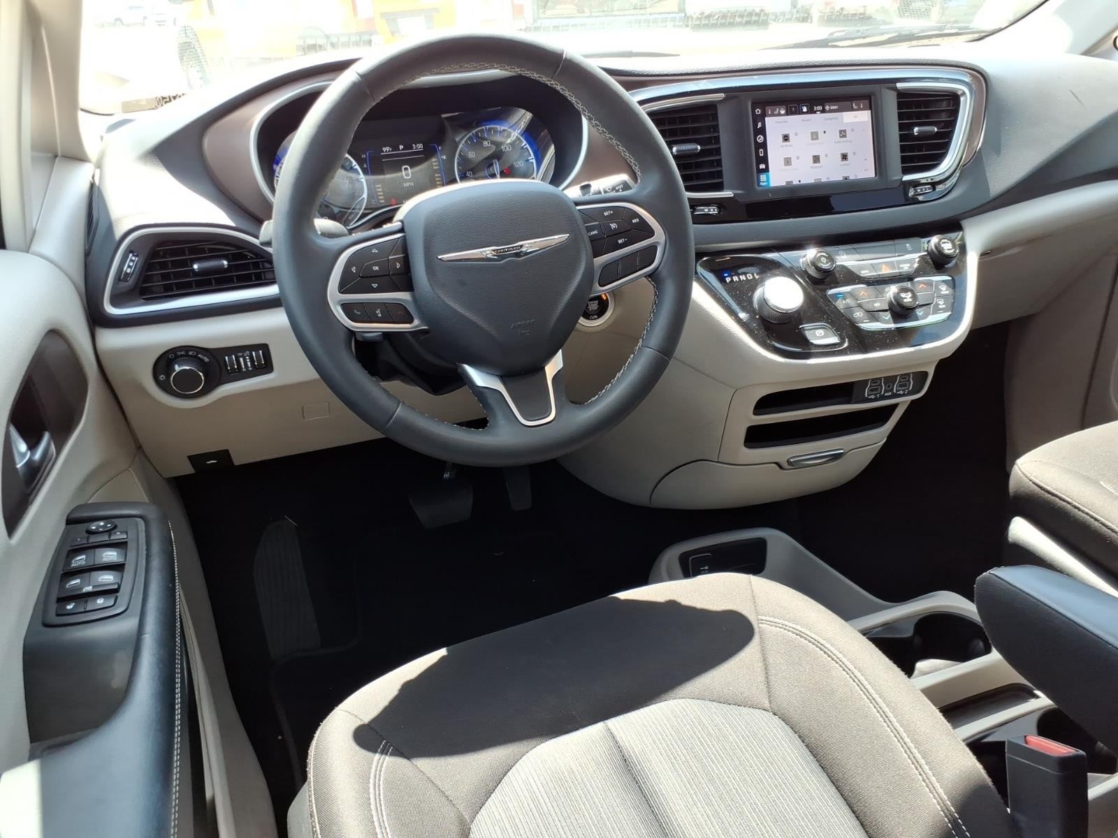 2023 Chrysler Voyager (fleet-only) LX