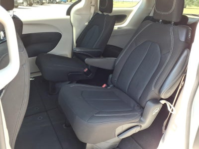 2023 Chrysler Voyager (fleet-only) LX