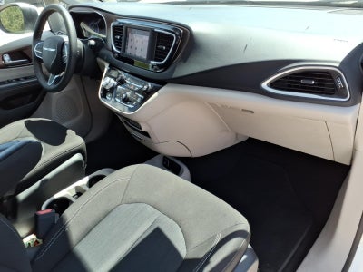 2023 Chrysler Voyager (fleet-only) LX