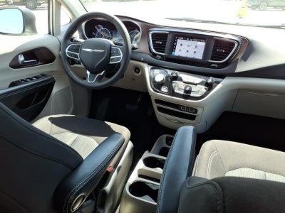 2023 Chrysler Voyager (fleet-only) LX
