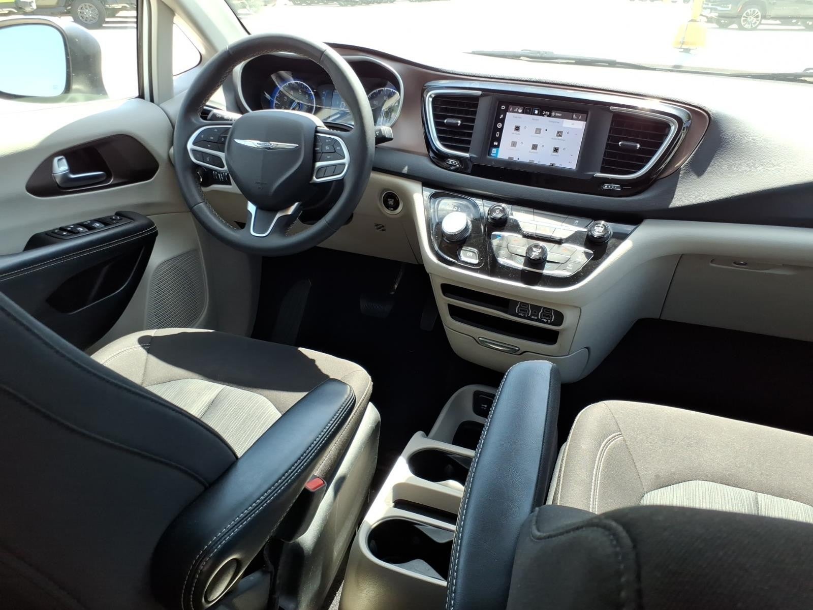 2023 Chrysler Voyager (fleet-only) LX