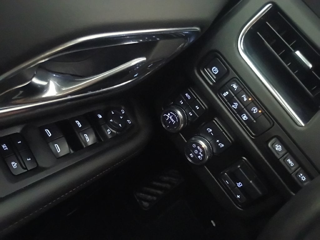 2024 GMC Yukon XL AT4