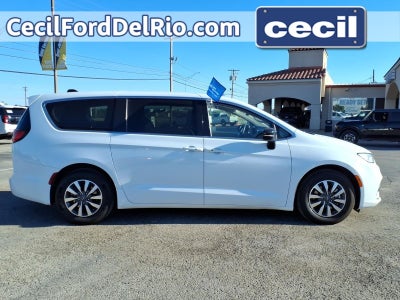2024 Chrysler Pacifica Hybrid Select