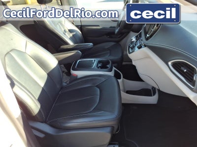 2024 Chrysler Pacifica Hybrid Select