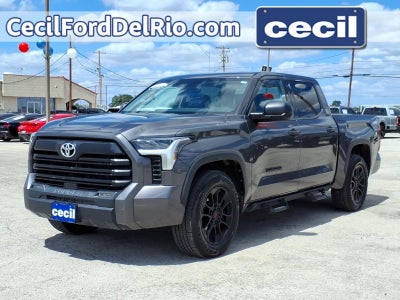 2022 Toyota Tundra 2WD SR5