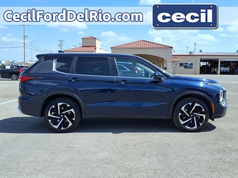 2024 Mitsubishi Outlander SE