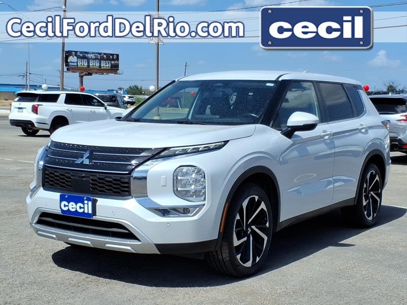 2024 Mitsubishi Outlander SE