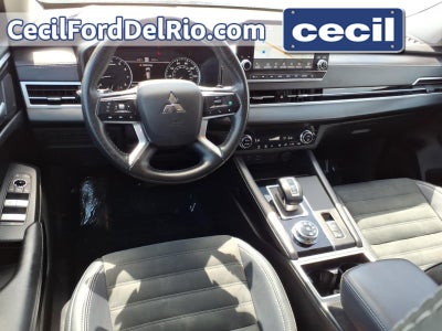 2024 Mitsubishi Outlander SE