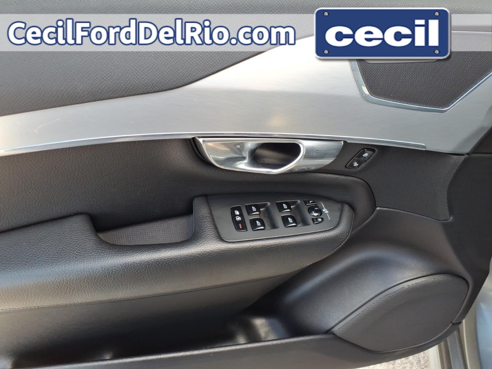2018 Volvo XC90 Momentum