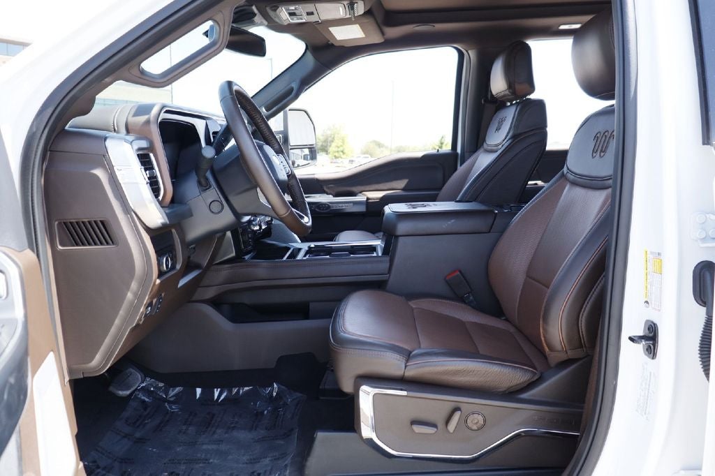 2025 Ford F-450SD King Ranch DRW