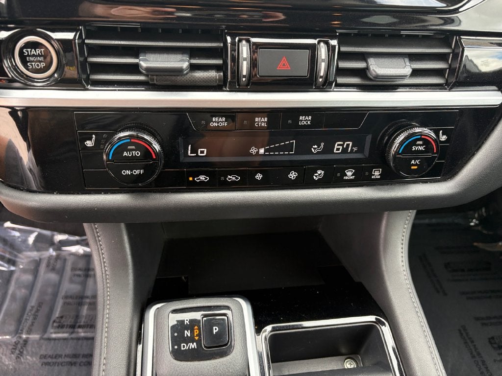2024 Nissan Pathfinder SV