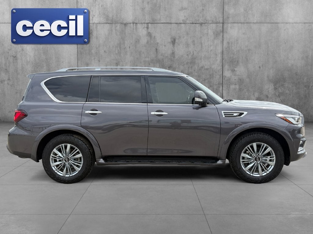 2024 INFINITI QX80 LUXE